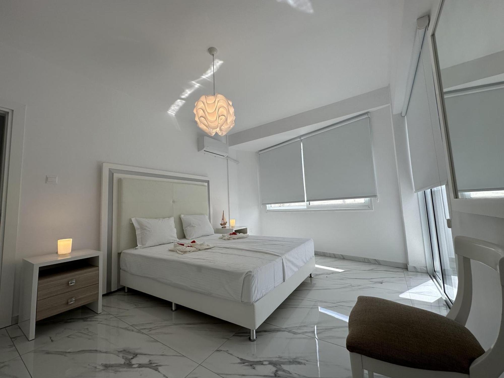 Modern Seaside Retreat Near Nissi