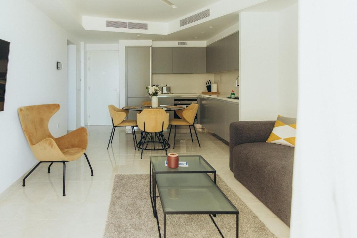 New Lux Seaview 1br, Sun Resort, Pool & Apartment
