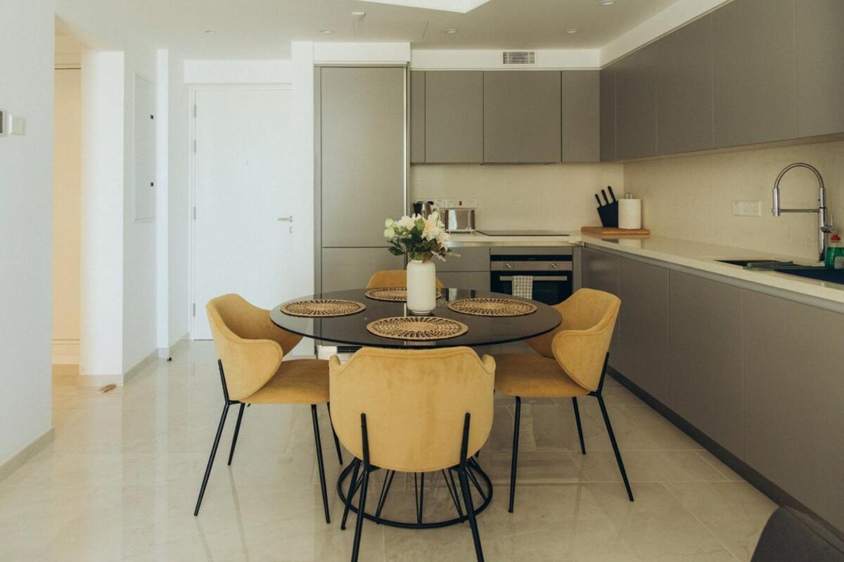 New Lux Seaview 1br, Sun Resort, Pool & Apartment *