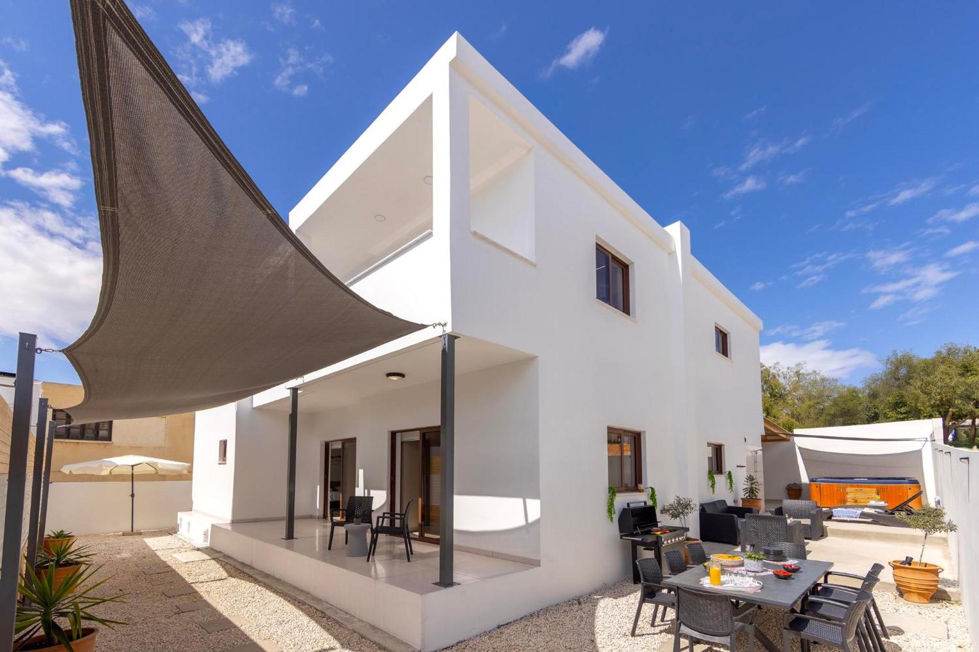 Sevis Apartment