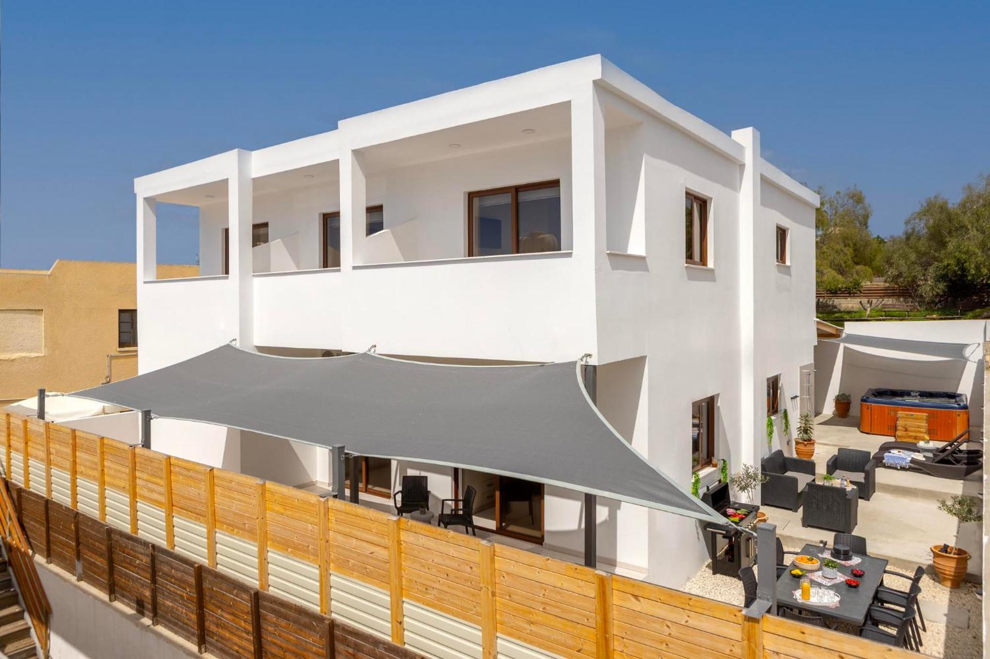 Sevis Apartment *