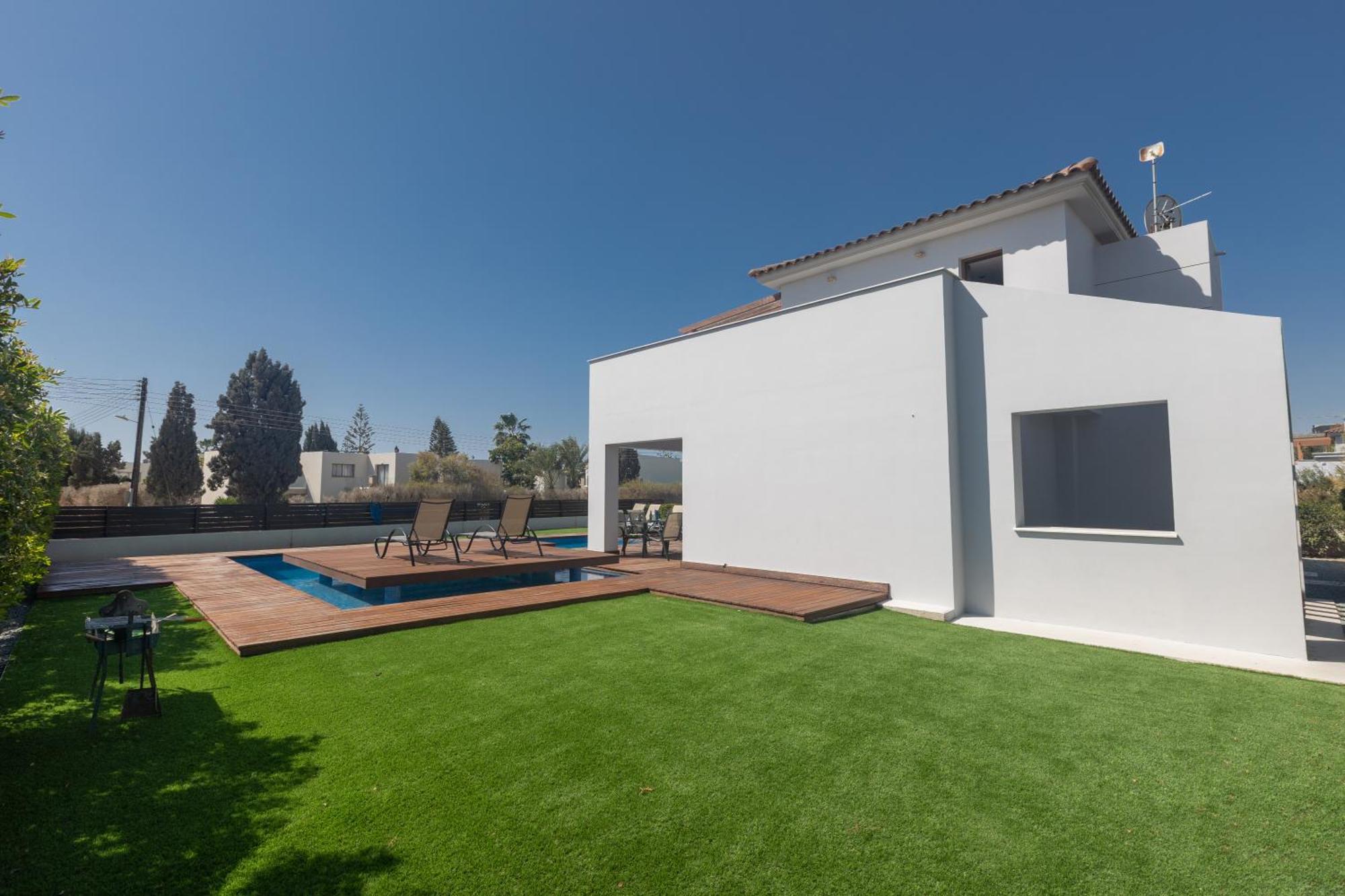 Sea Satin - Center Villa