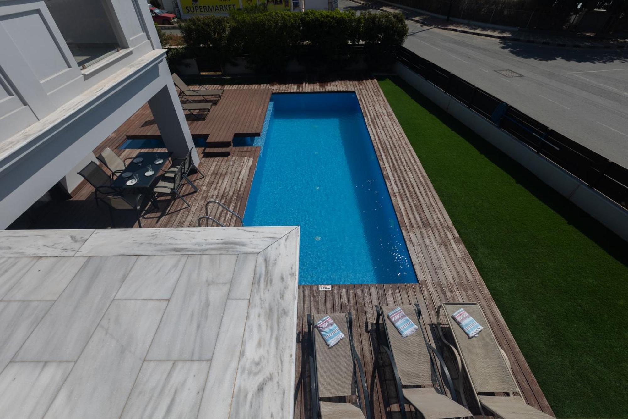 Sea Satin - Center Villa