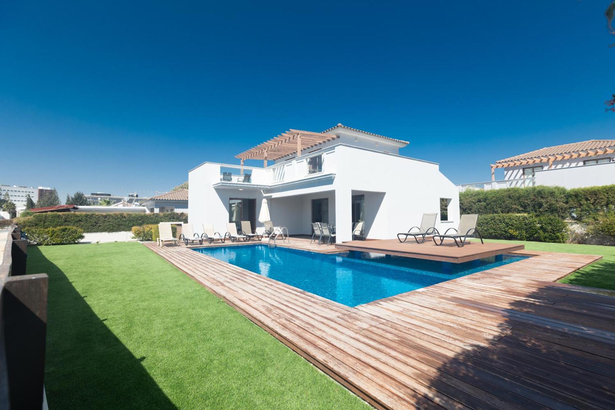 Sea Satin - Center Villa Ayia Napa