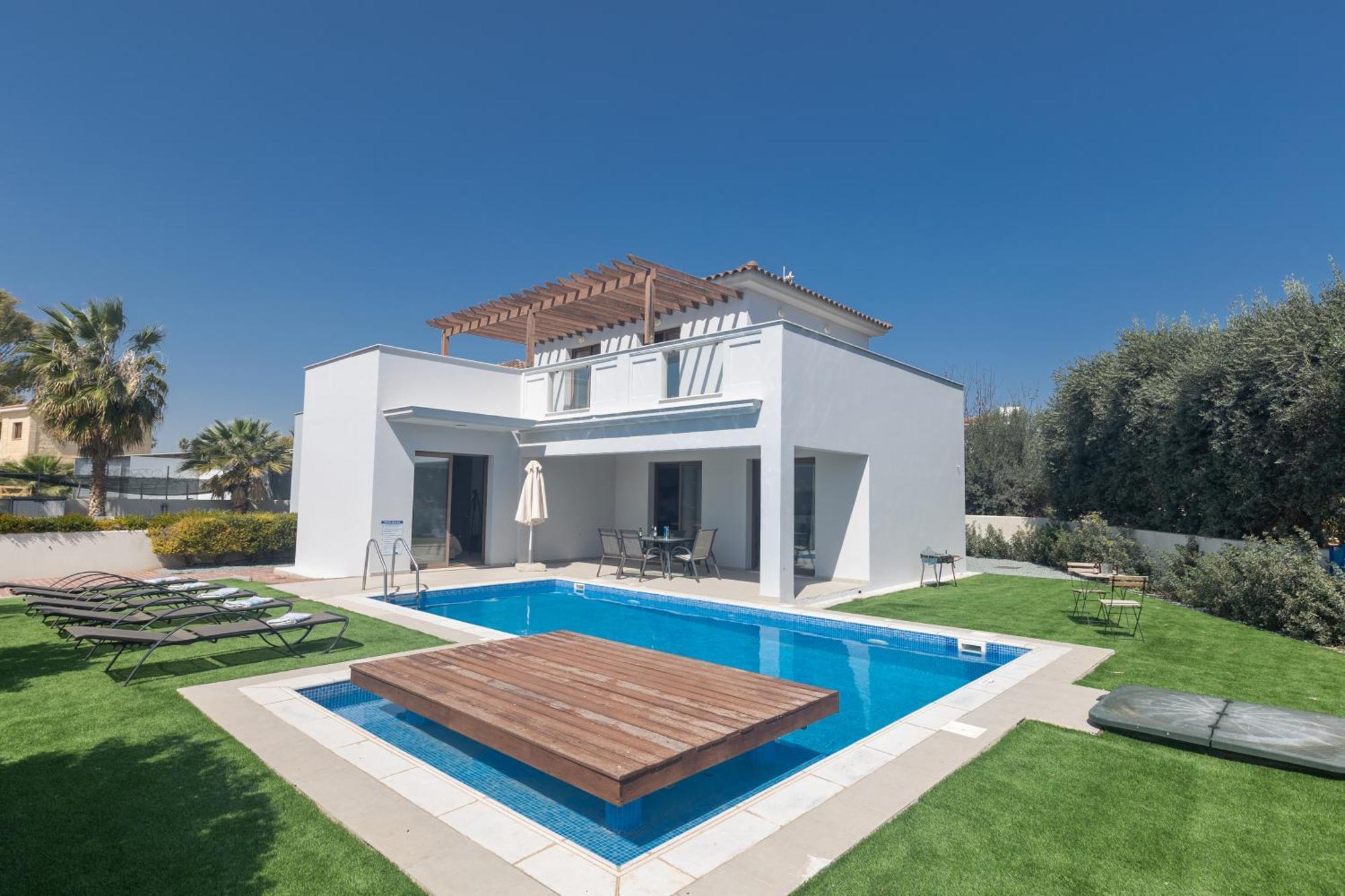 Sea Satin - Center Villa