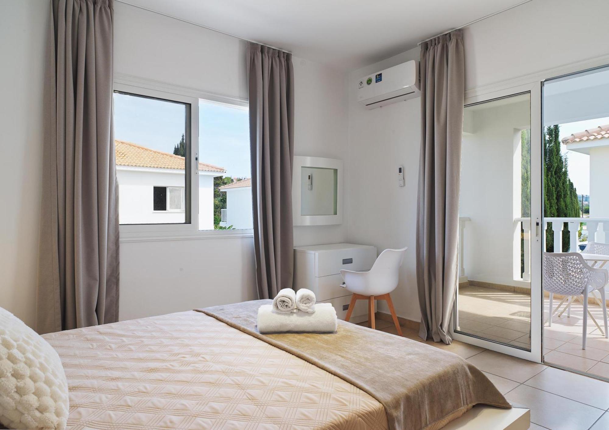 Luxvillasrentals *