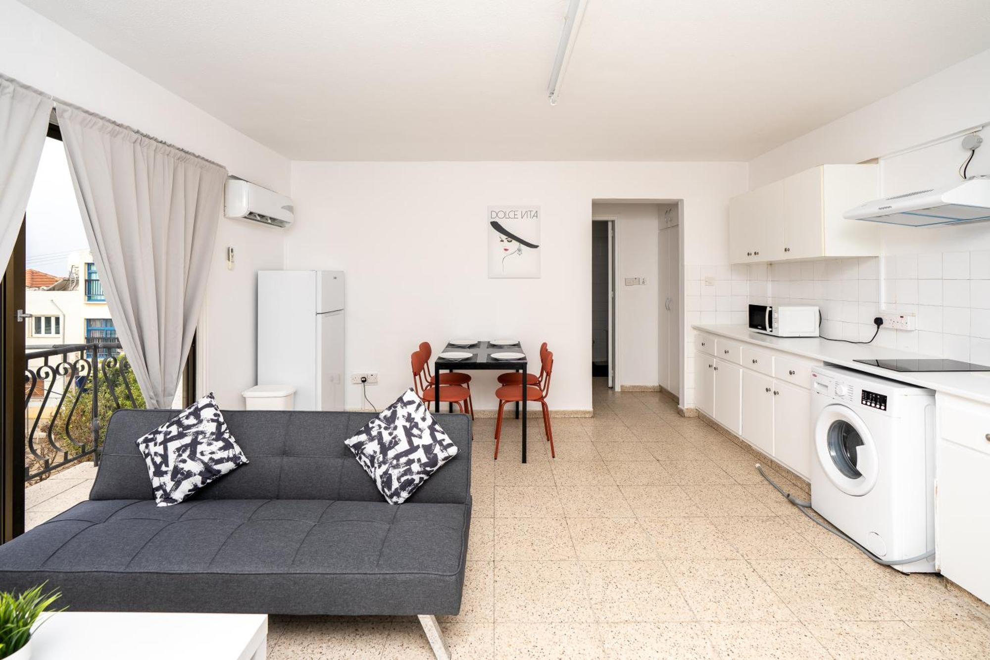 Apartment The Square 710 *