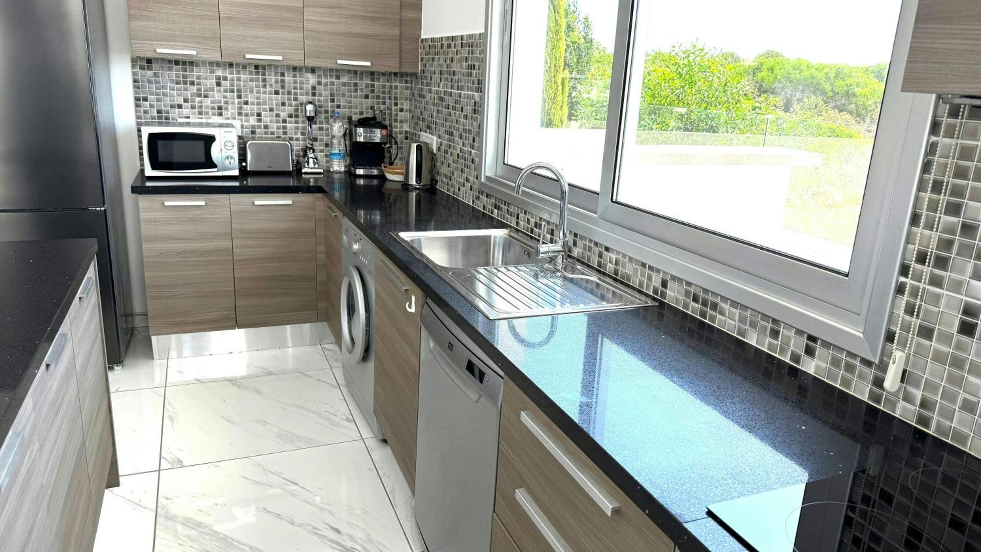 Toocoool - Elite Seaview Agia Napa