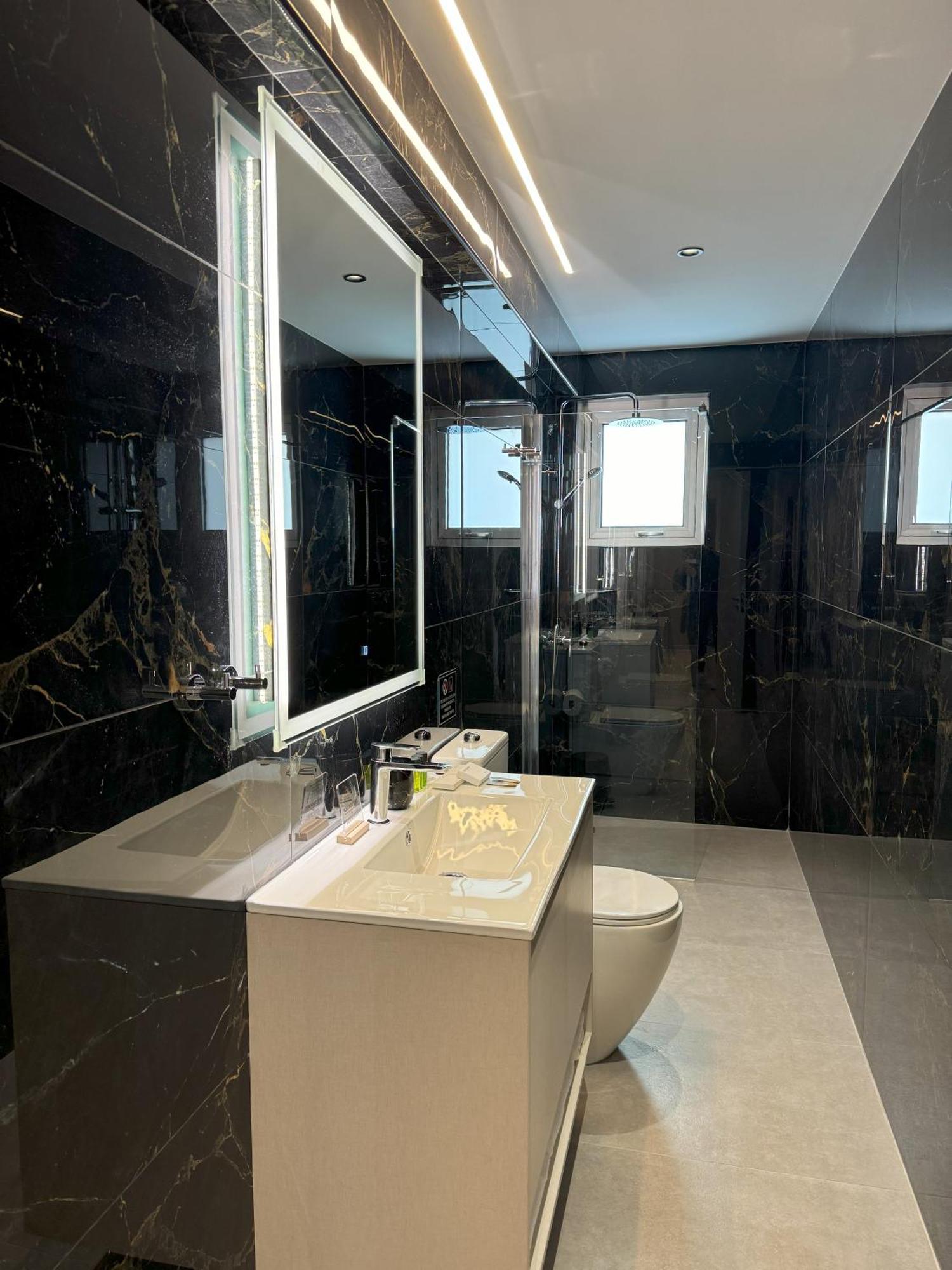 Apartment Living Boutique Adults Only *