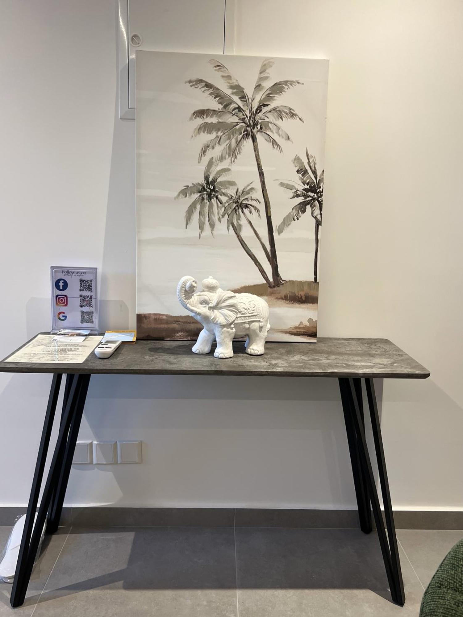 Living Boutique Adults Only Apartment *