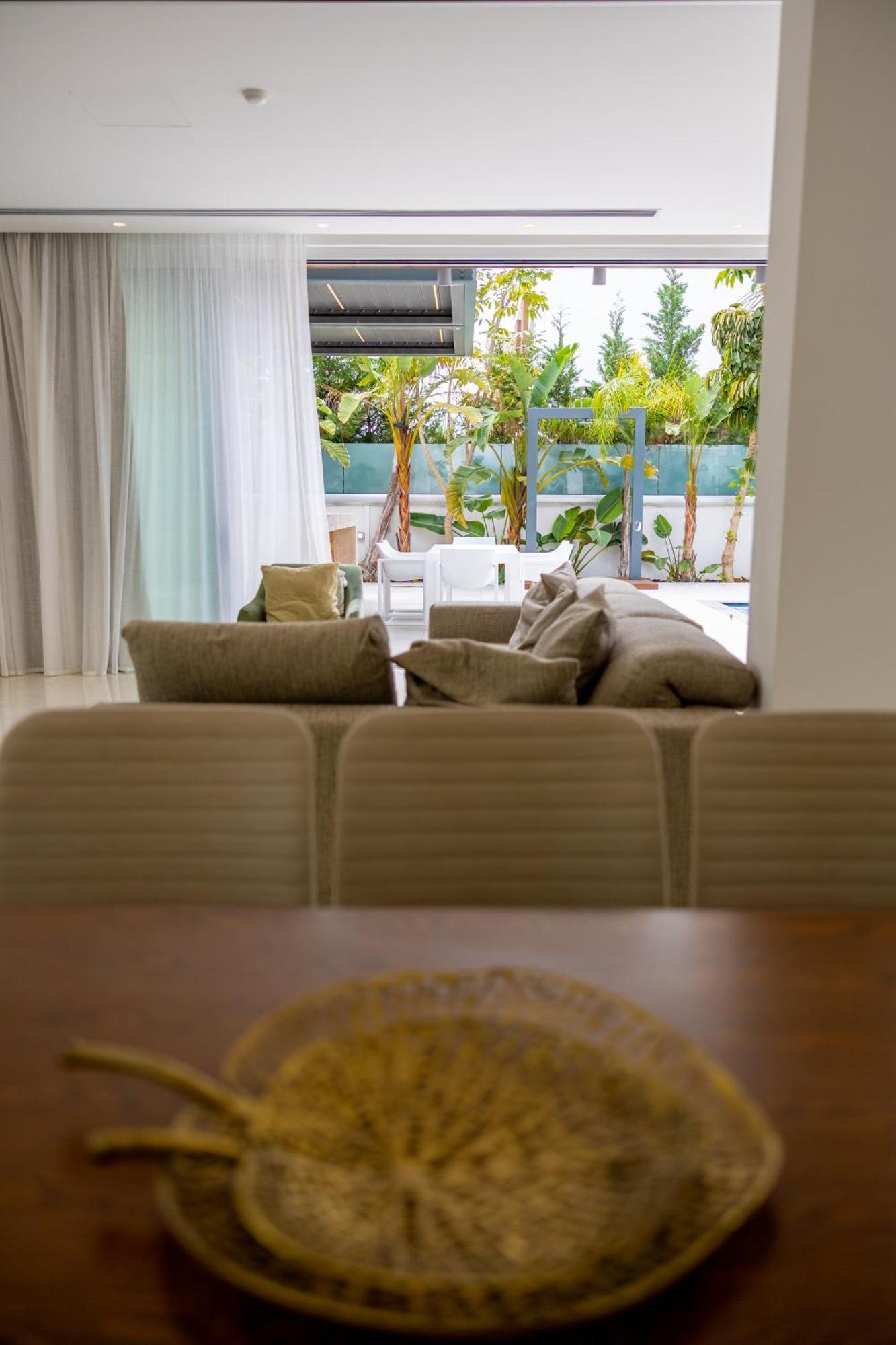 Vivo Mare Beachfront - Vista * Ayia Napa