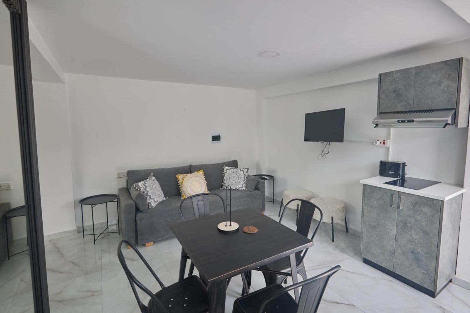 Apartment Gold Emerging Ltd 1