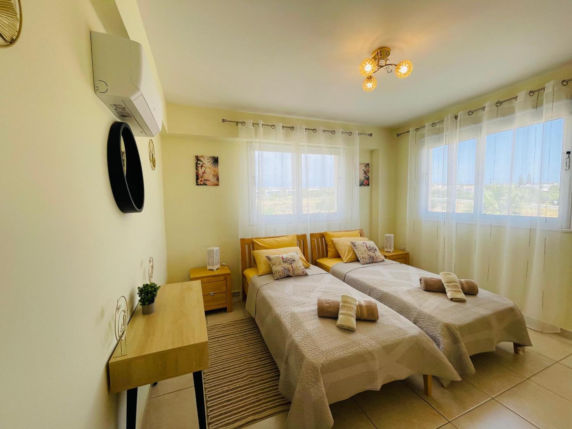 Nissi Elena Sunny Cozy Apartment