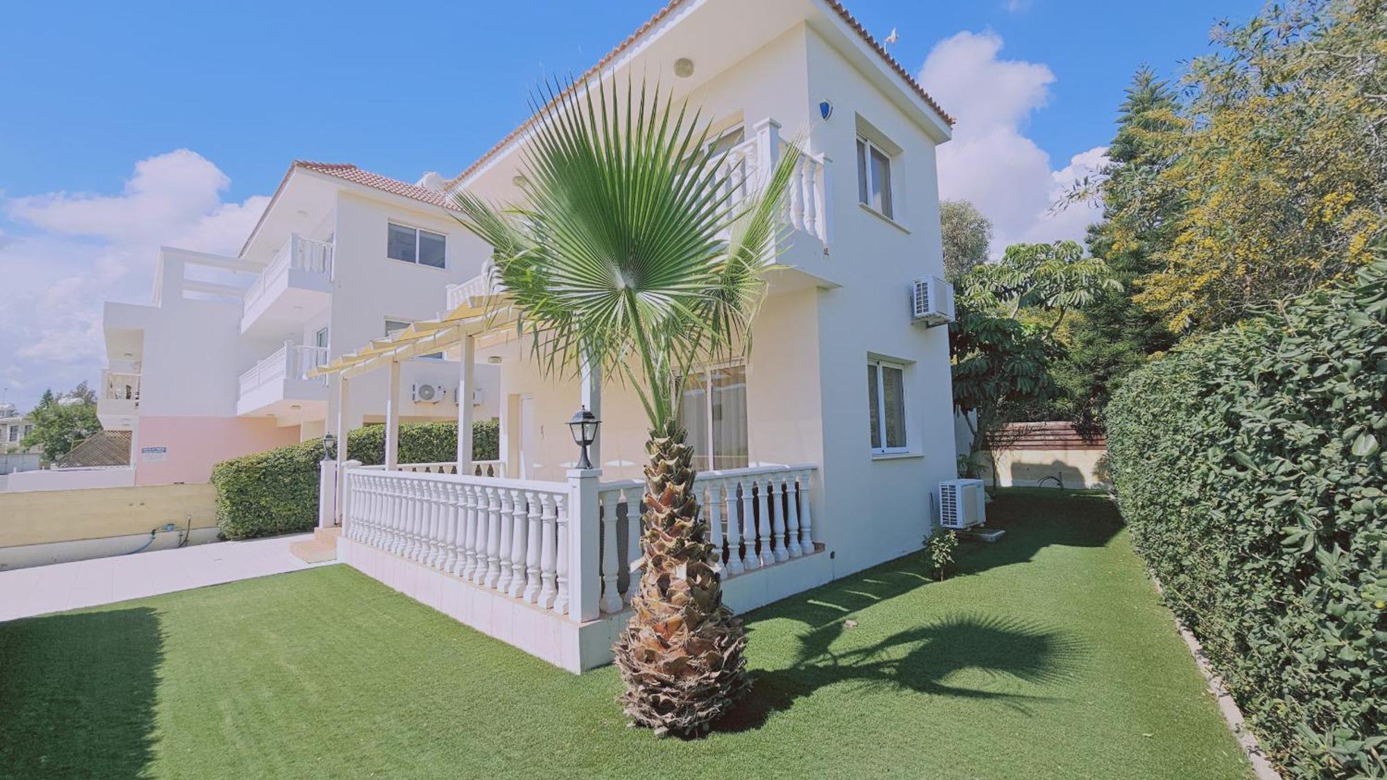 Nissi House Holiday home