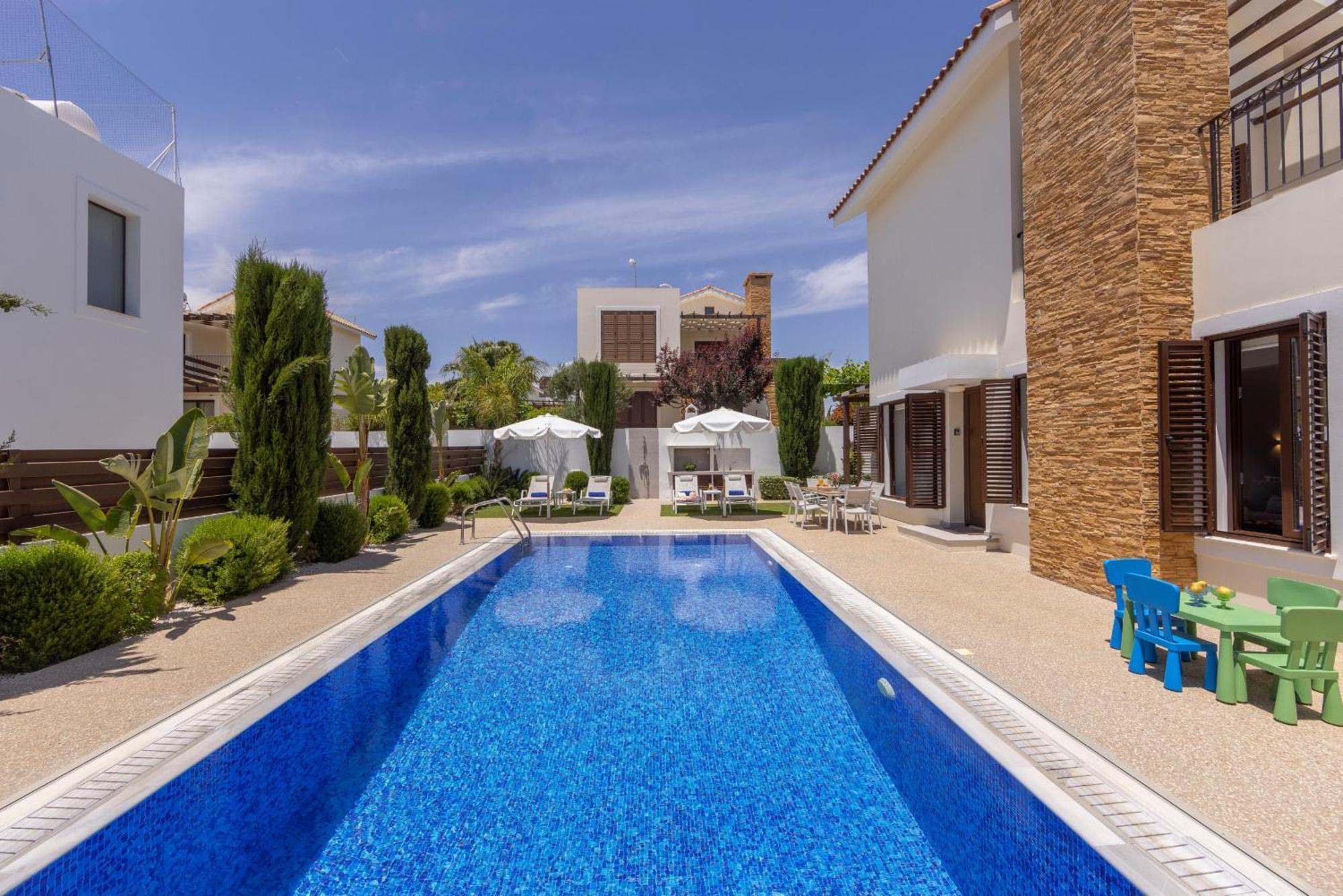 Villa Luxury Seaside Ionion H15 *