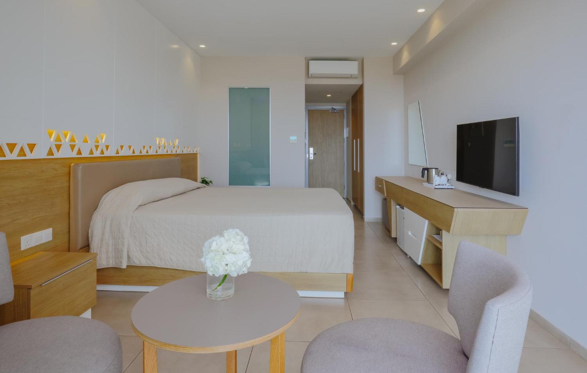 Seasons (adults Only) Hotel 4*