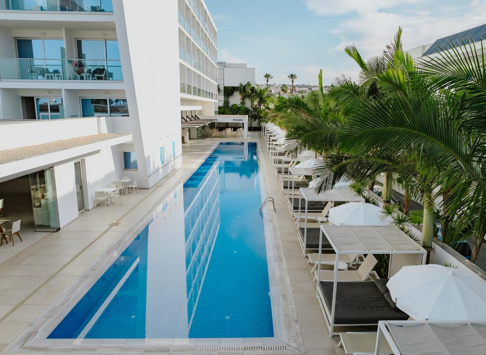 Seasons (adults Only) Hotel