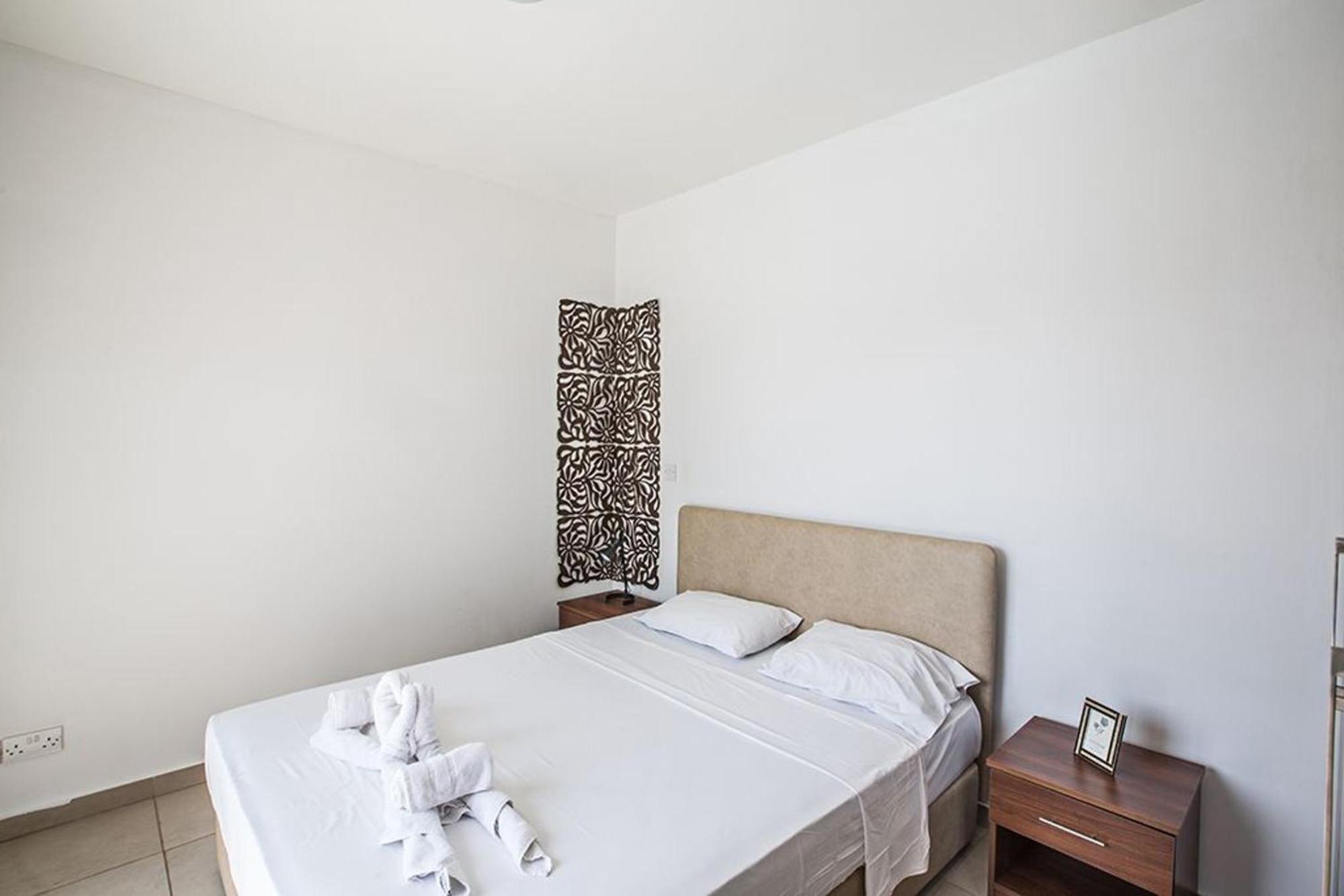 Petreris Enas - Stunning 3 Bedroom With Pool - Short Walk To Nissi Avenue *