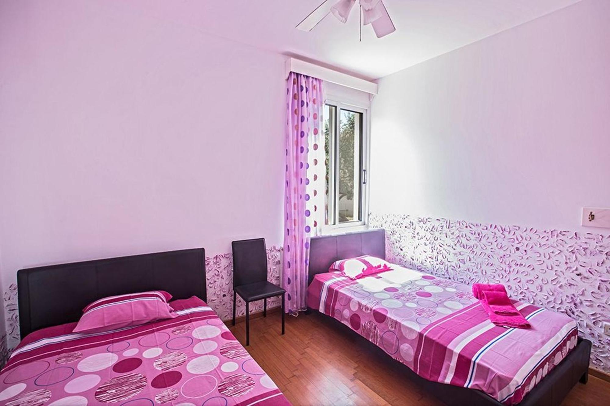 Mavris - Lovely 4 Bedroom With Private Pool In Villa *