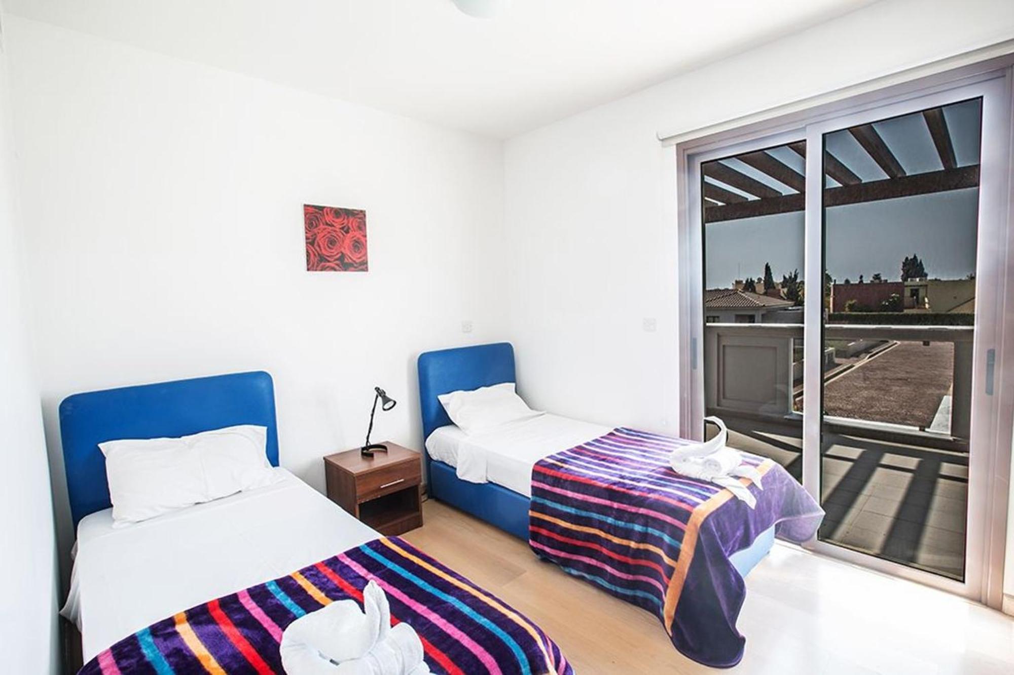 Villa Petreris Enas - Stunning 3 Bedroom With Pool - Short Walk To Nissi Avenue *