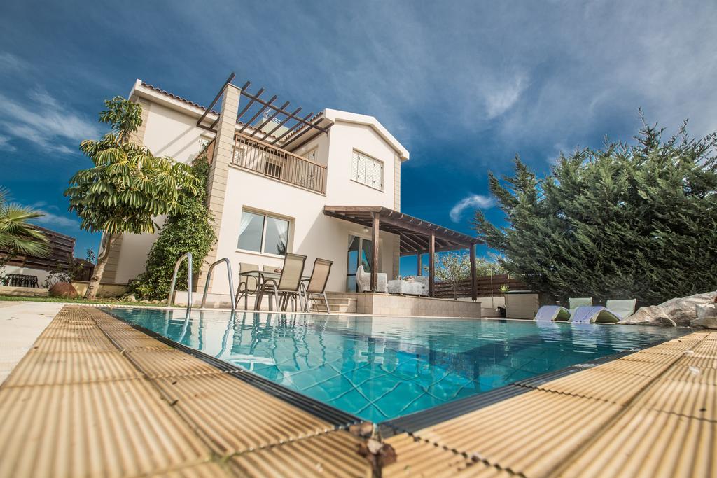 Sunny Coast Villa