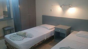Aparthotel Efi Apts 2*
