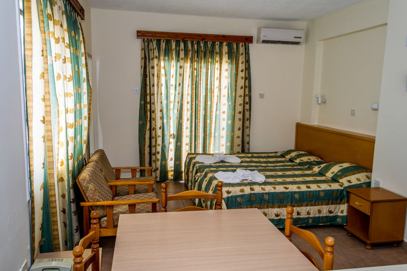 Aparthotel Christabelle 3*