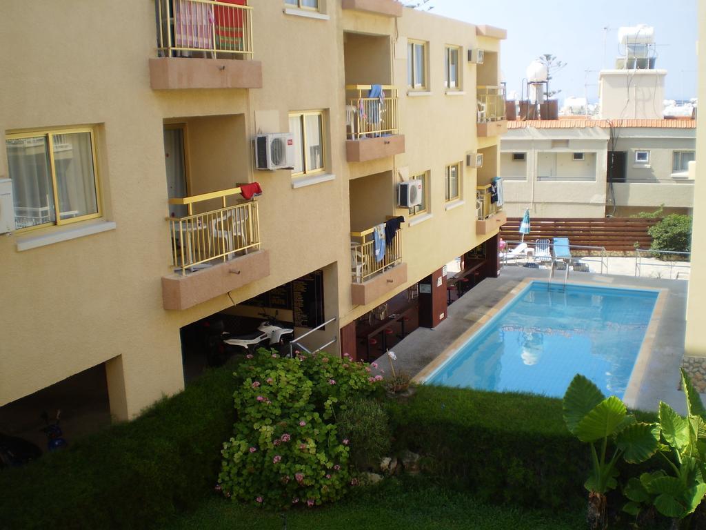 Barbara Tourist Aparthotel 2*