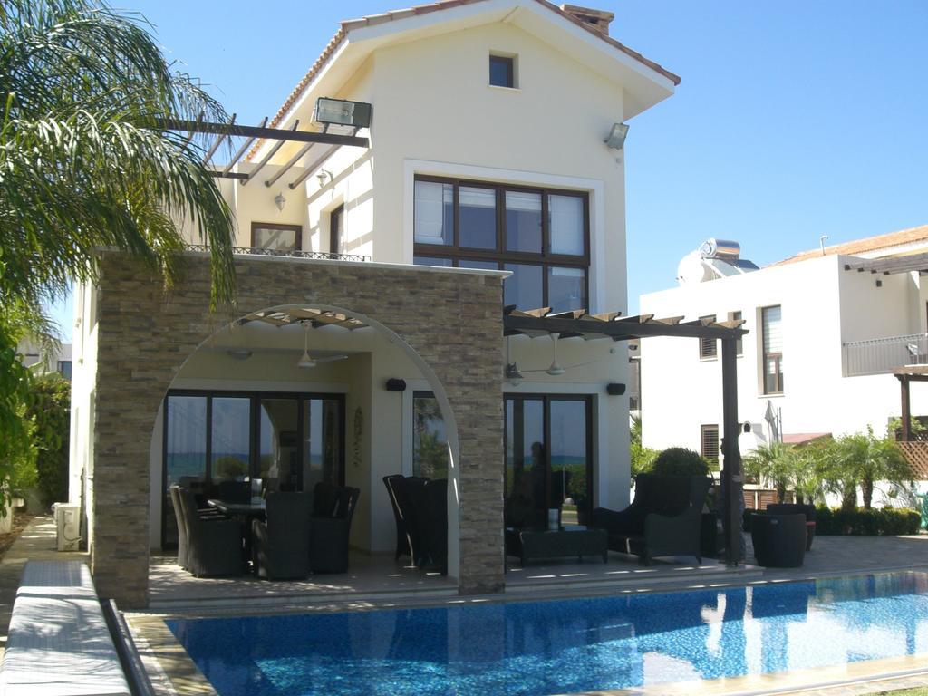 Villa Ionion Beachfront *