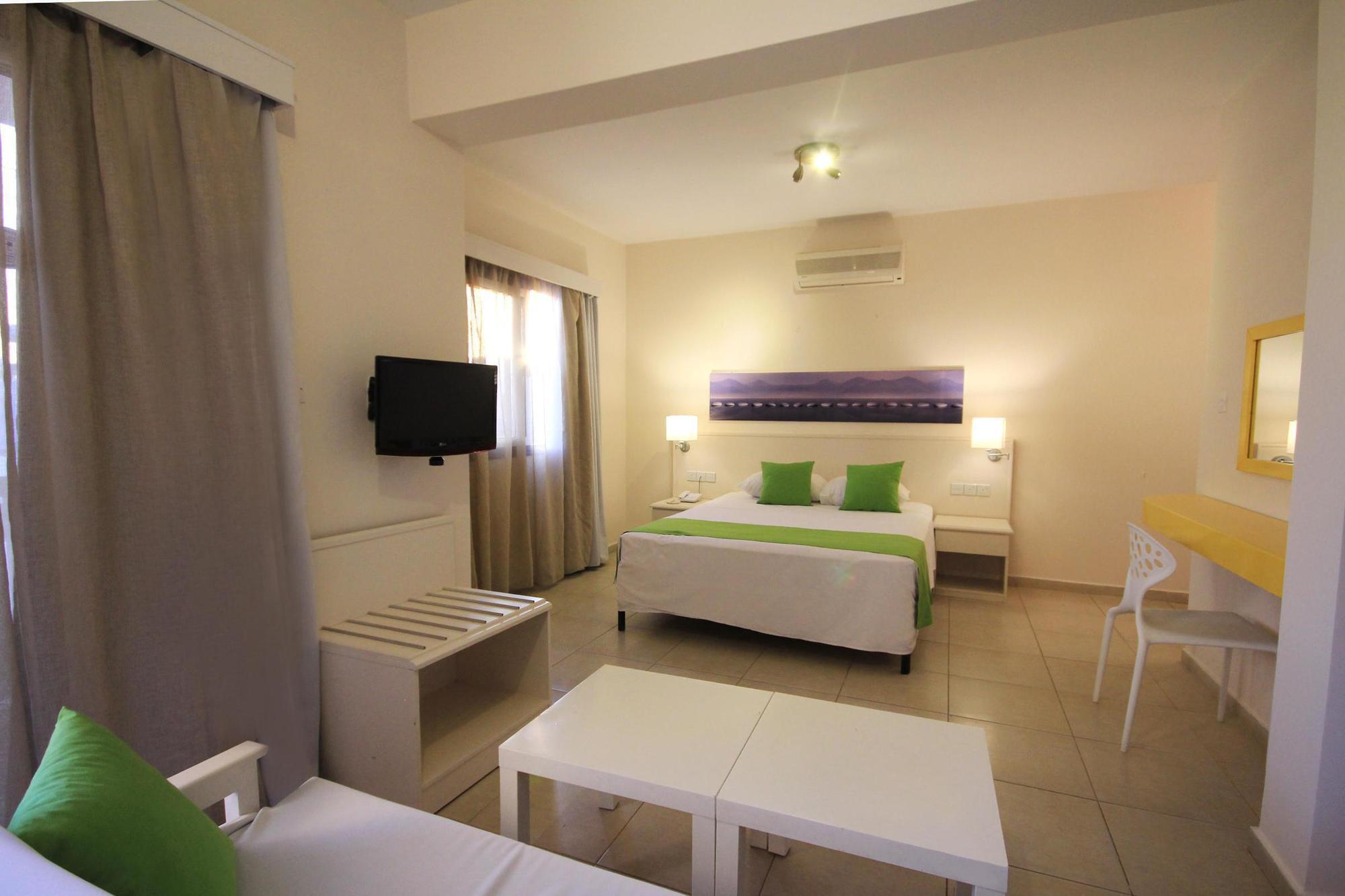Sea Cleonapa Aparthotel