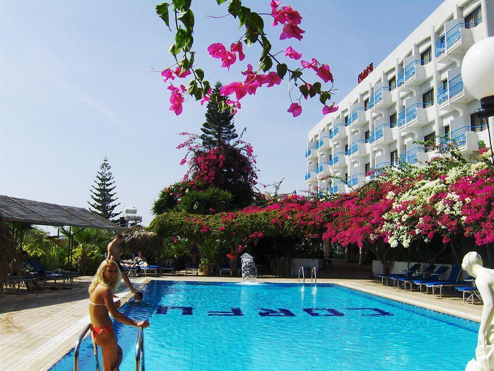 Corfu Hotel