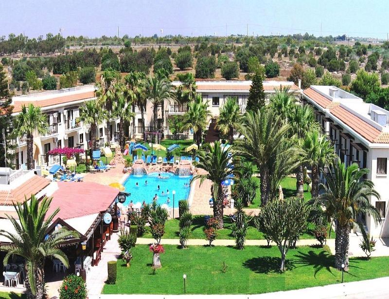 Loutsiana Deluxe Apts 3*