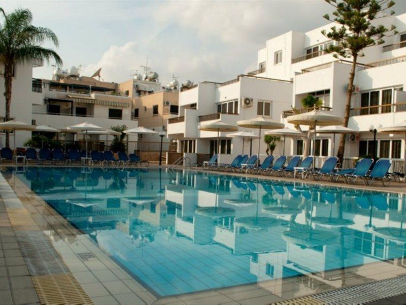 Aparthotel Christabelle 3*