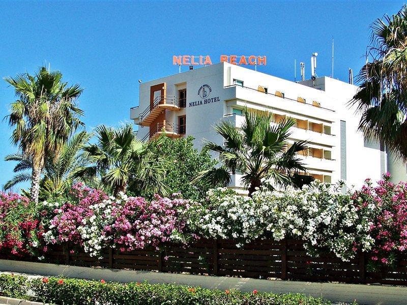 Hotel Nelia & 4*