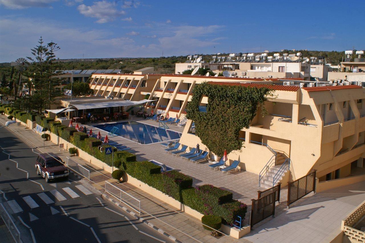 Aparthotel Napa Apts 3*