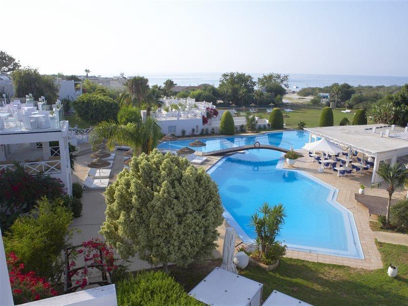 Hotel So