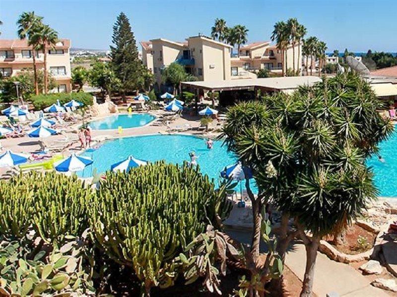 Aparthotel Makronisos Village