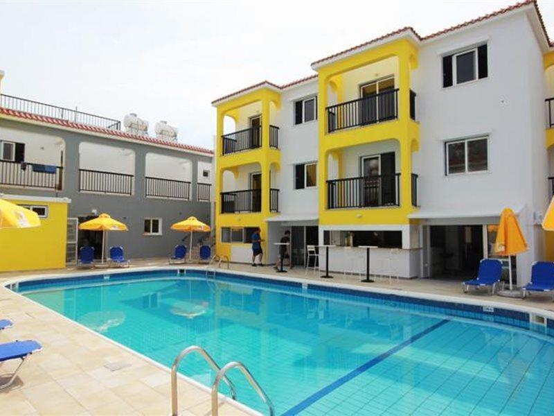 Aparthotel Flora Maria Hotel