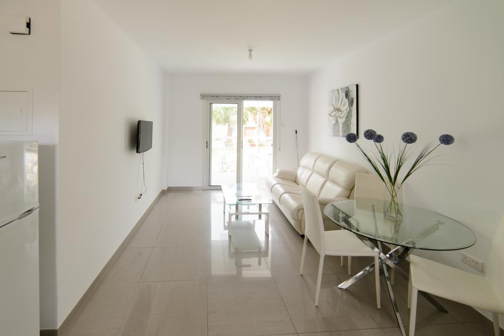 Apartamento Katalimata Court *