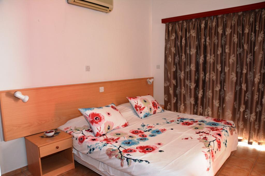 Apartment Karistos *