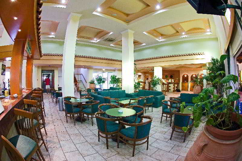 Atlantis 4*
