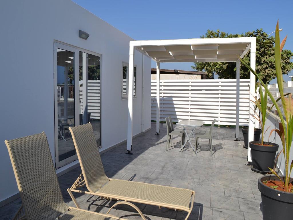 Makronissos Apartment