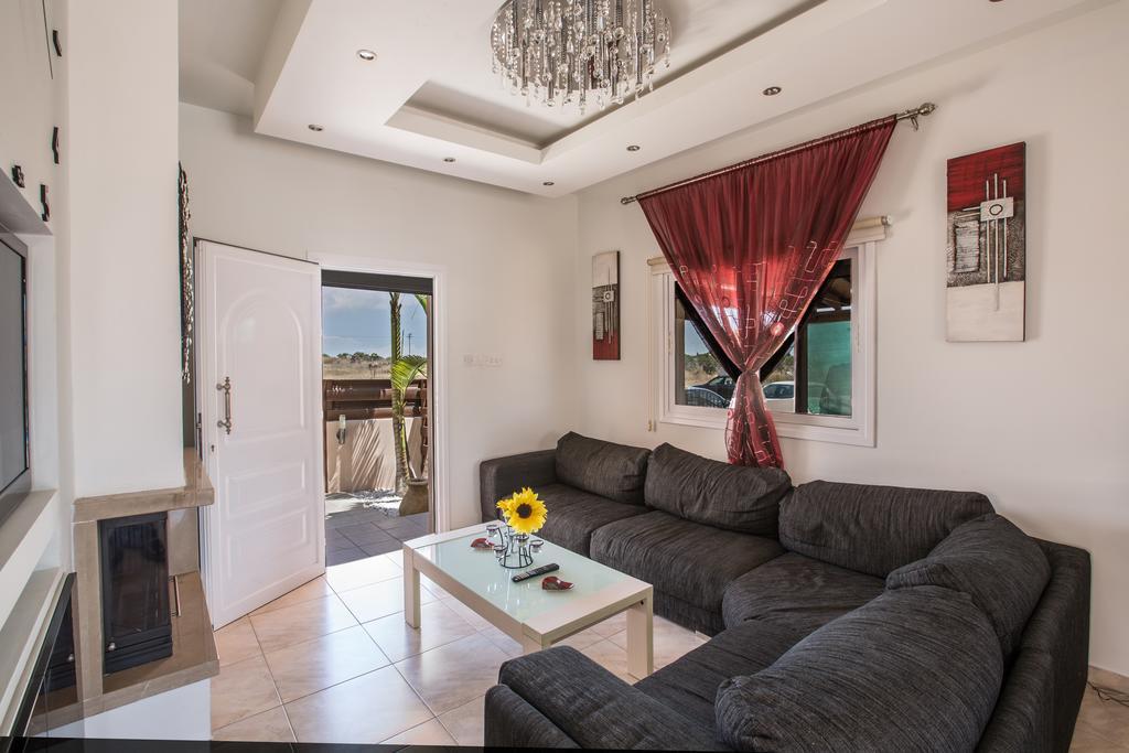 Adamantia * Agia Napa