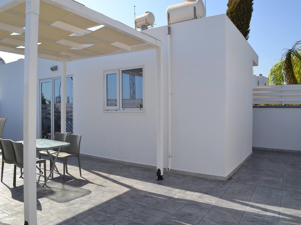 Apartment Makronissos
