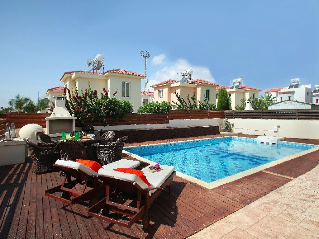 Loreana Ayia Napa