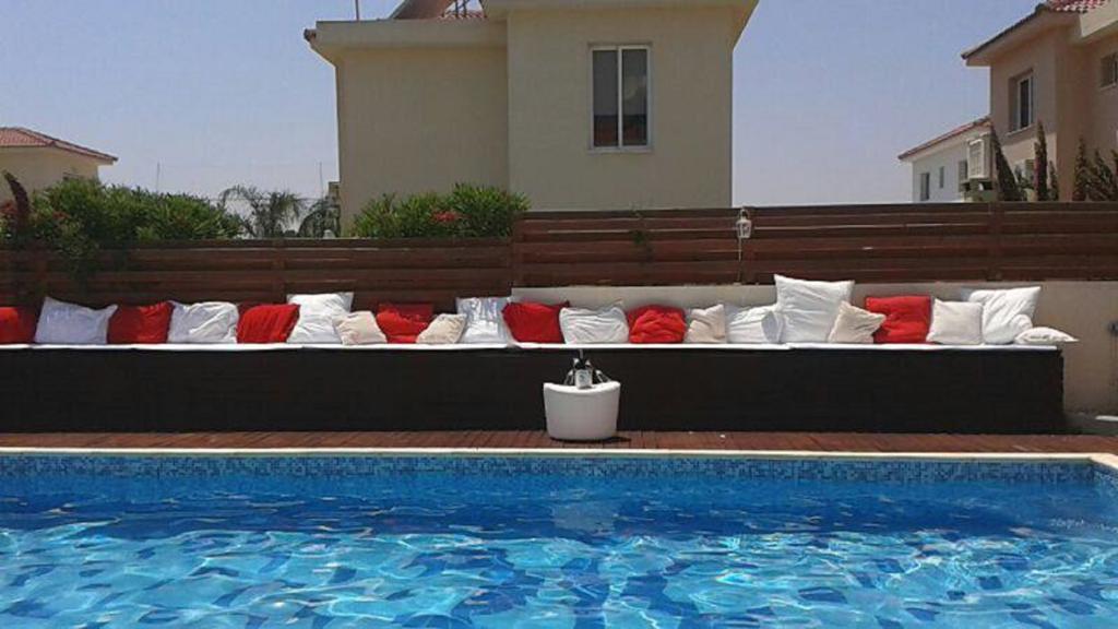 Loreana * Ayia Napa