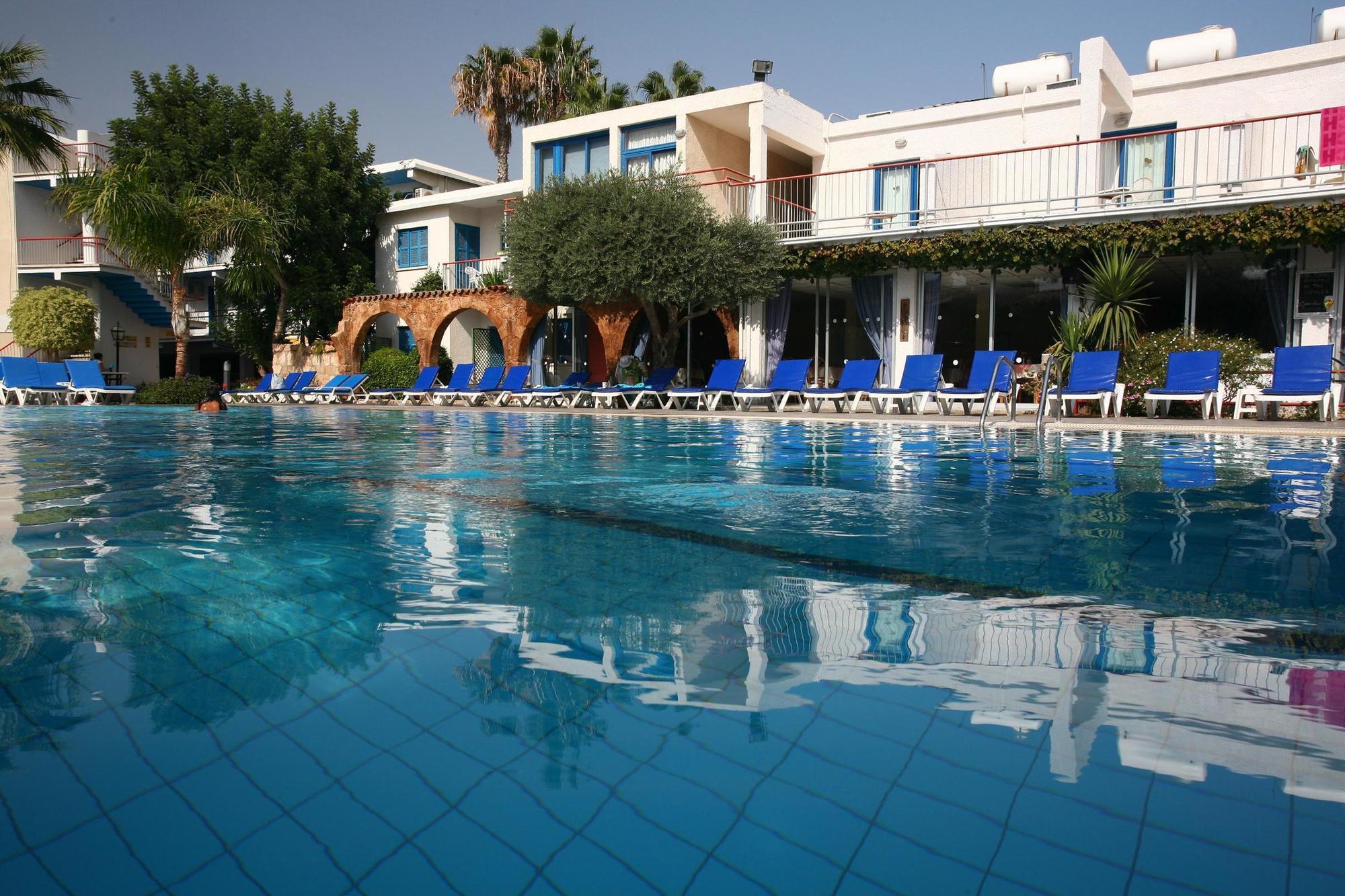Green Bungalows Hotel Apartments 3* Ayia Napa