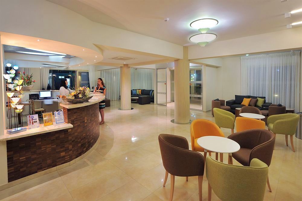 Nelia Gardens Hotel