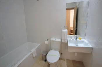 Nelia Gardens Hotel 4*