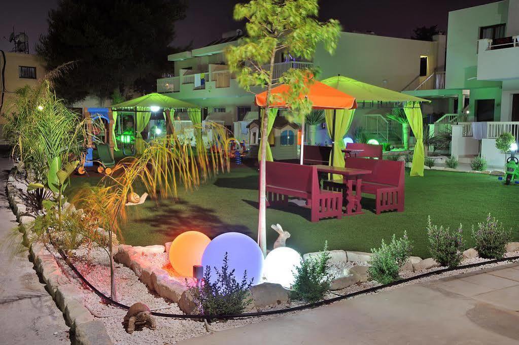Nelia Gardens Hotel 4*
